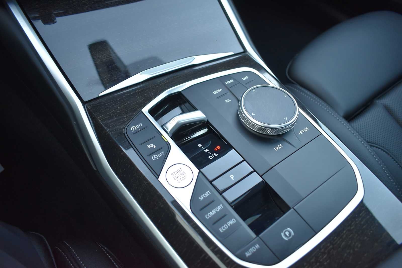 2023 BMW 3 Series 330i xDrive Sedan