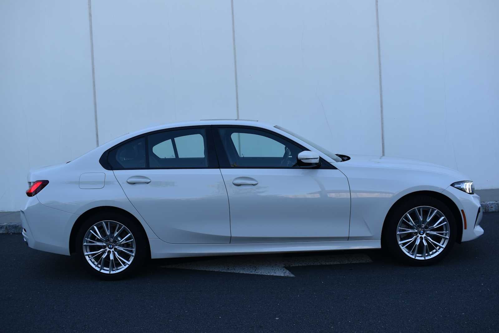 2023 BMW 3 Series 330i xDrive Sedan
