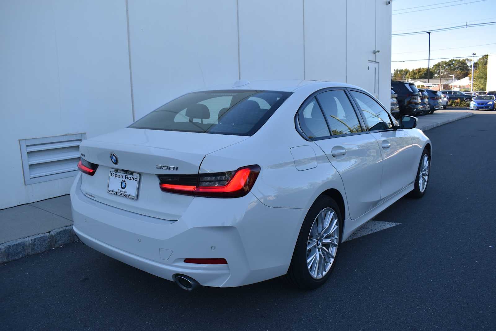 2023 BMW 3 Series 330i xDrive Sedan