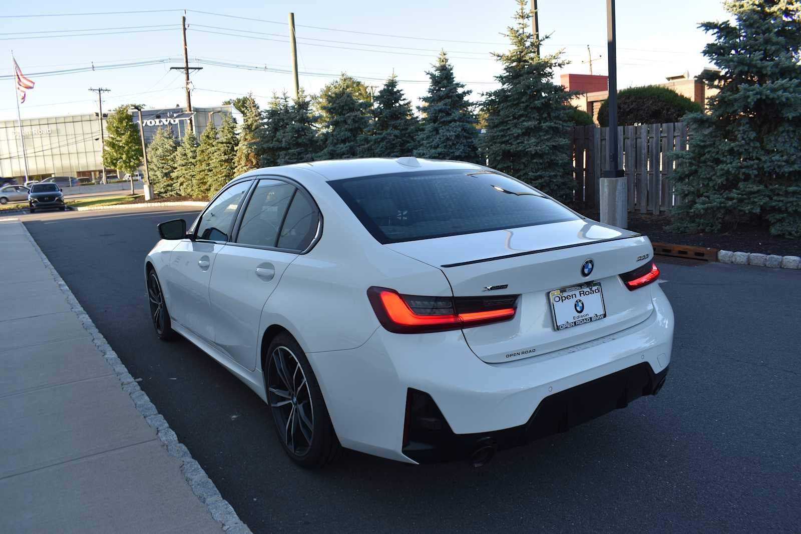 2023 BMW 3 Series 330i xDrive Sedan
