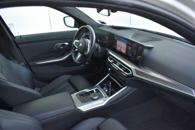 2023 BMW 3 Series 330i xDrive Sedan