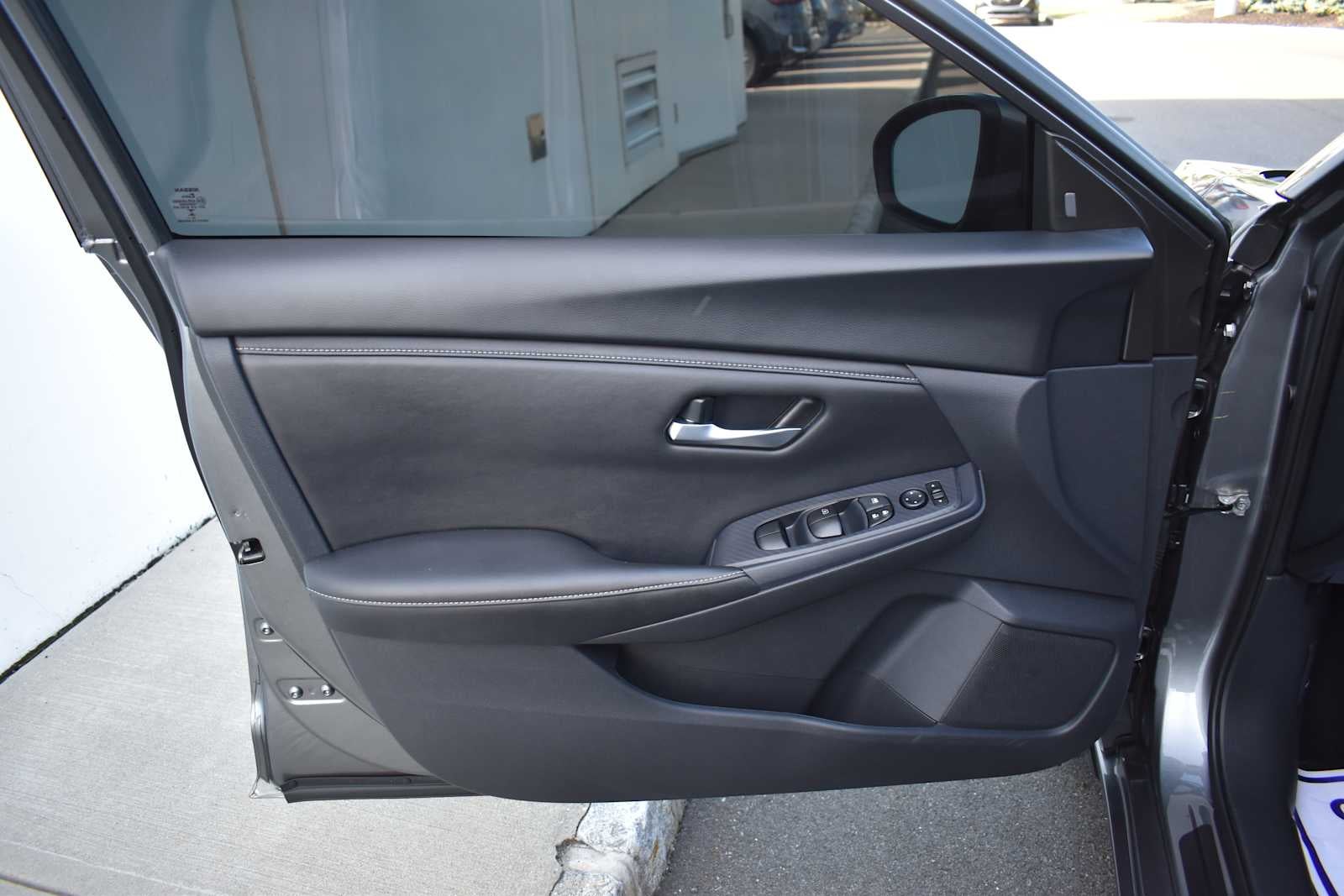 2024 Nissan Sentra SV CVT