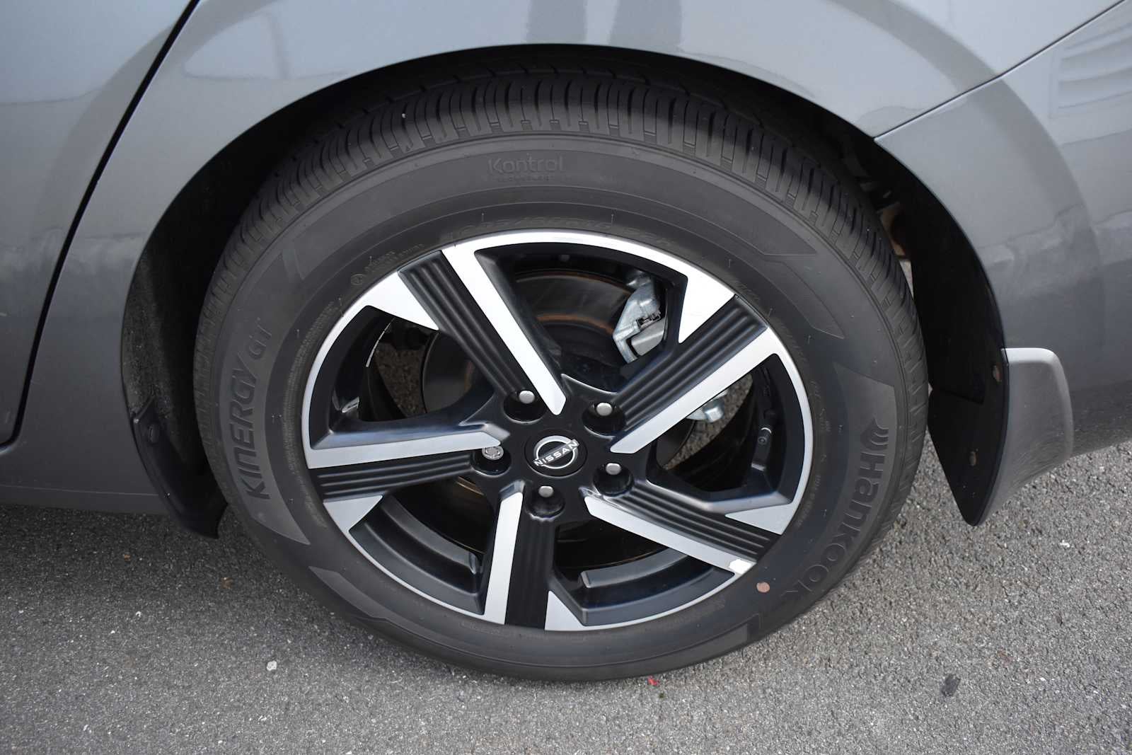 2024 Nissan Sentra SV CVT