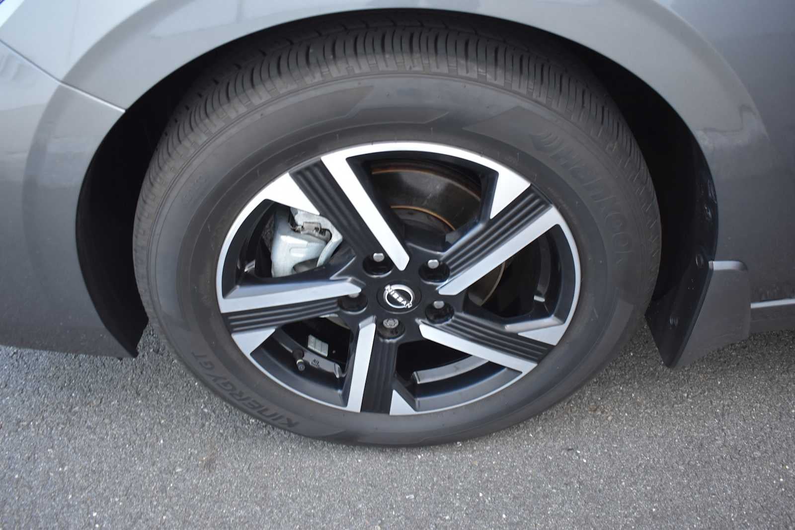2024 Nissan Sentra SV CVT
