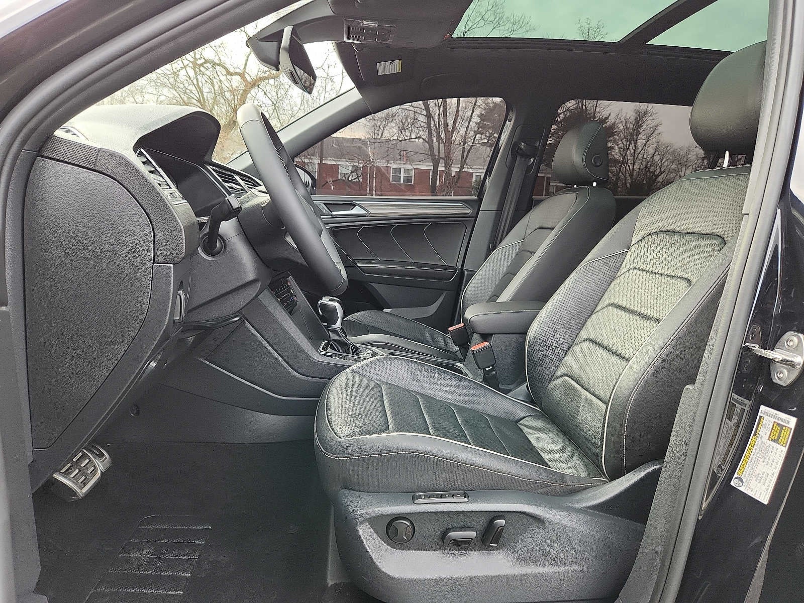 2023 Volkswagen Tiguan 2.0T SEL R-Line 4MOTION