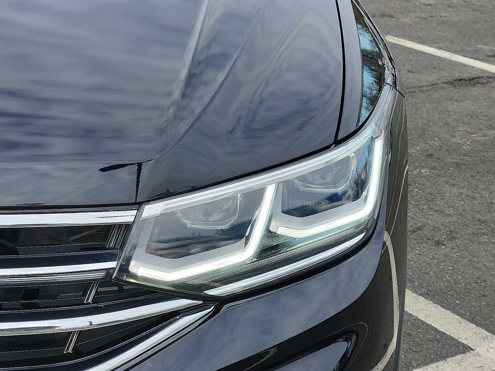 2023 Volkswagen Tiguan 2.0T SEL R-Line 4MOTION