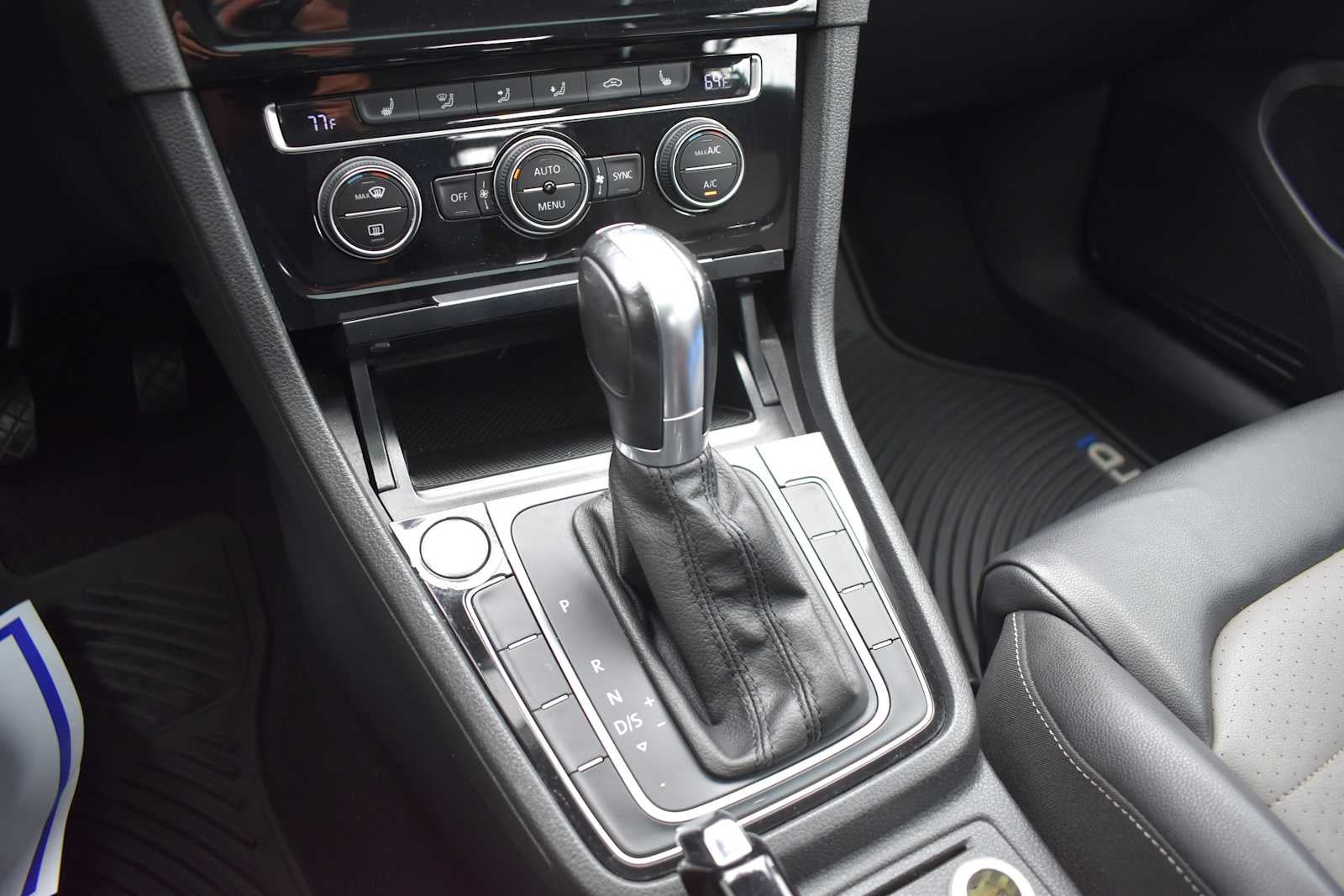 2015 Volkswagen Golf 4dr HB DSG TDI SEL