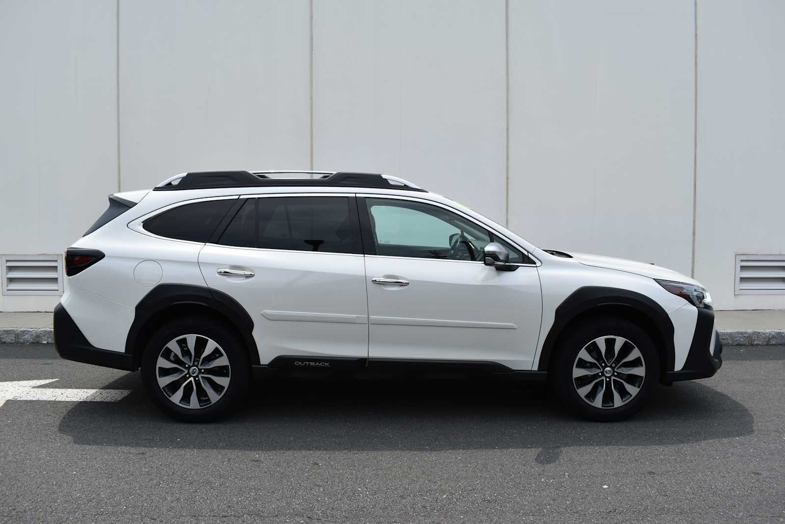 2023 Subaru Outback Touring CVT