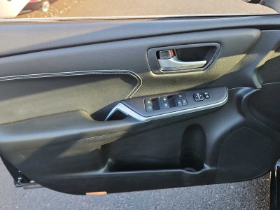 2015 Toyota Camry 4dr Sdn I4 Auto XLE