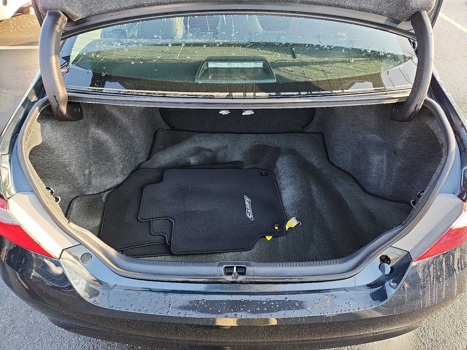 2015 Toyota Camry 4dr Sdn I4 Auto XLE