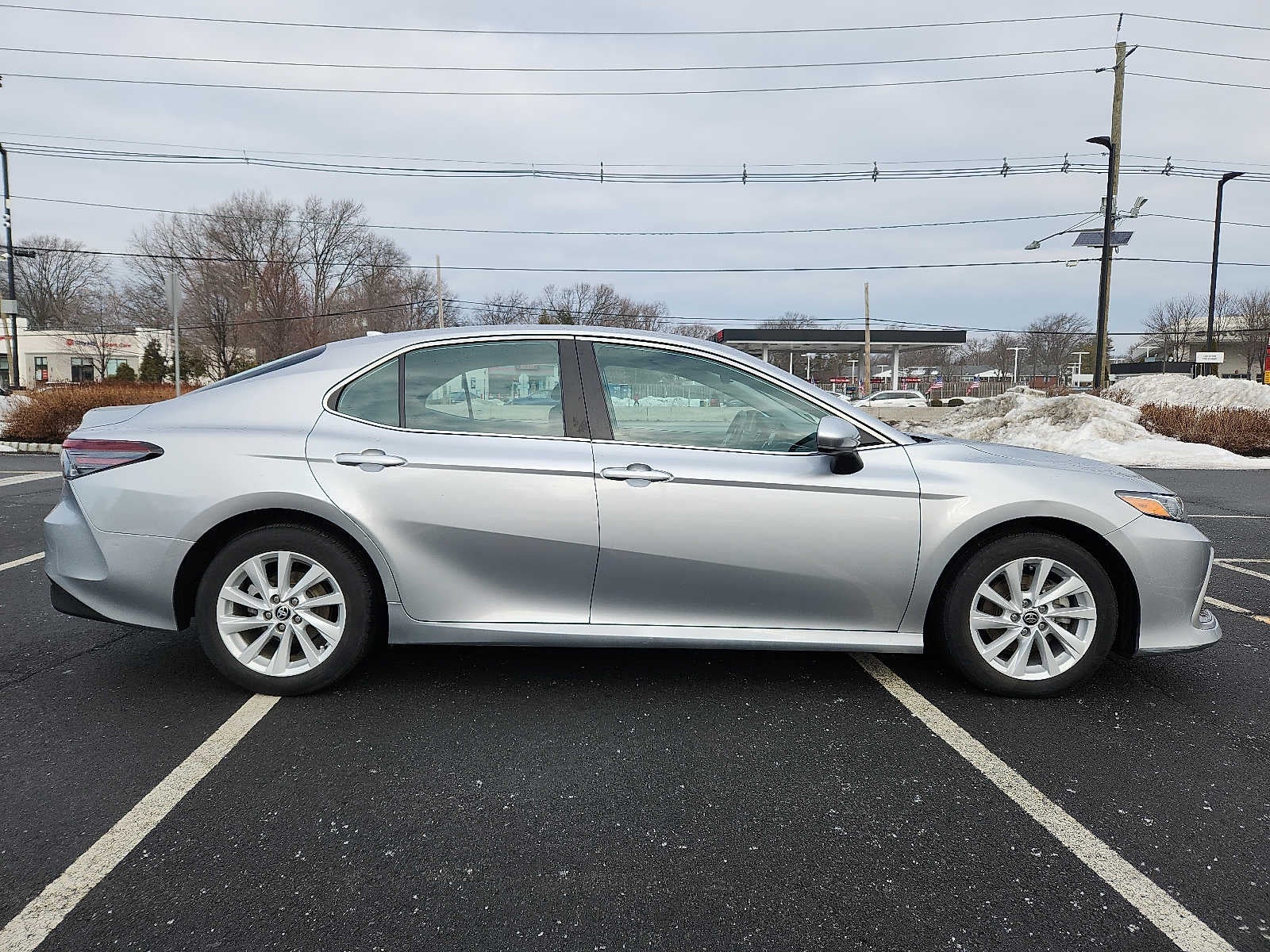 2022 Toyota Camry LE Auto