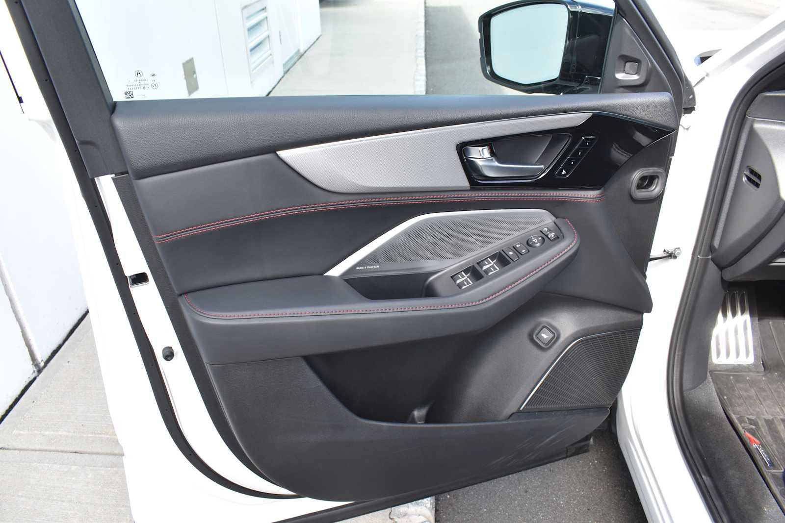 2026 Acura MDX SH-AWD w/A-Spec Advance Package