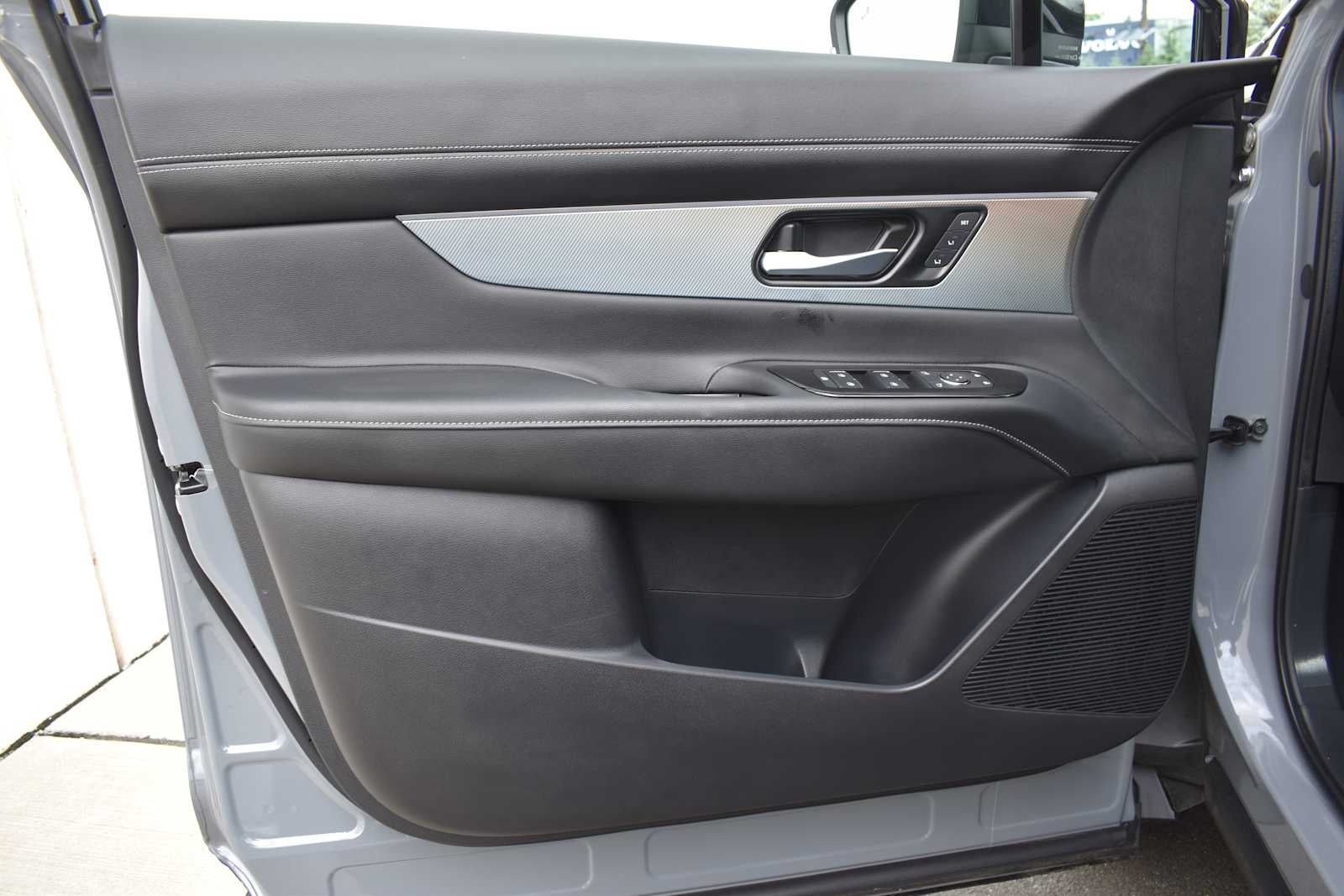2025 Nissan Murano AWD SL