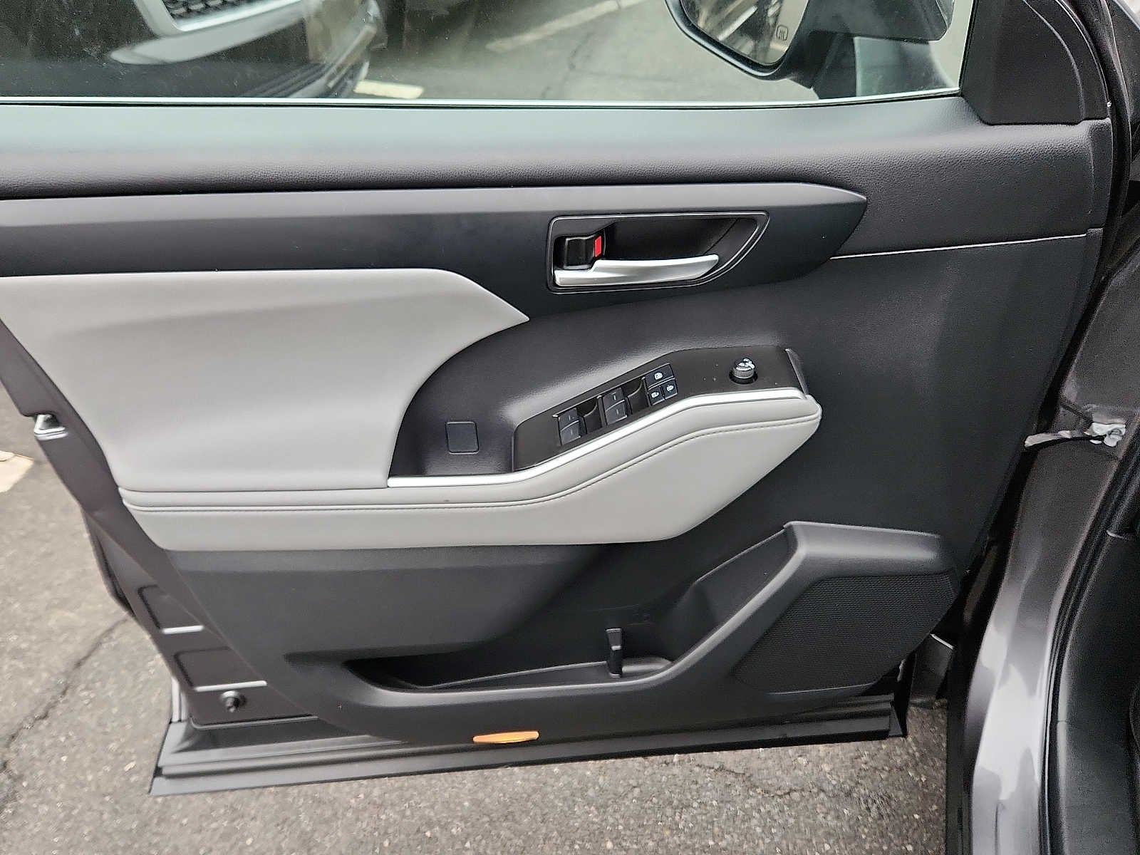 2022 Toyota Highlander XLE AWD