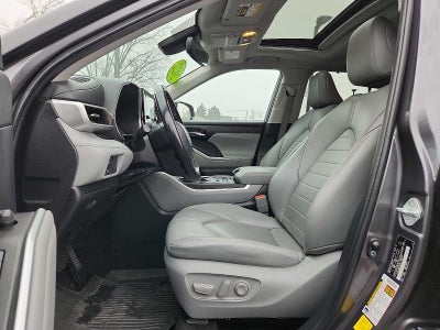 2022 Toyota Highlander XLE AWD