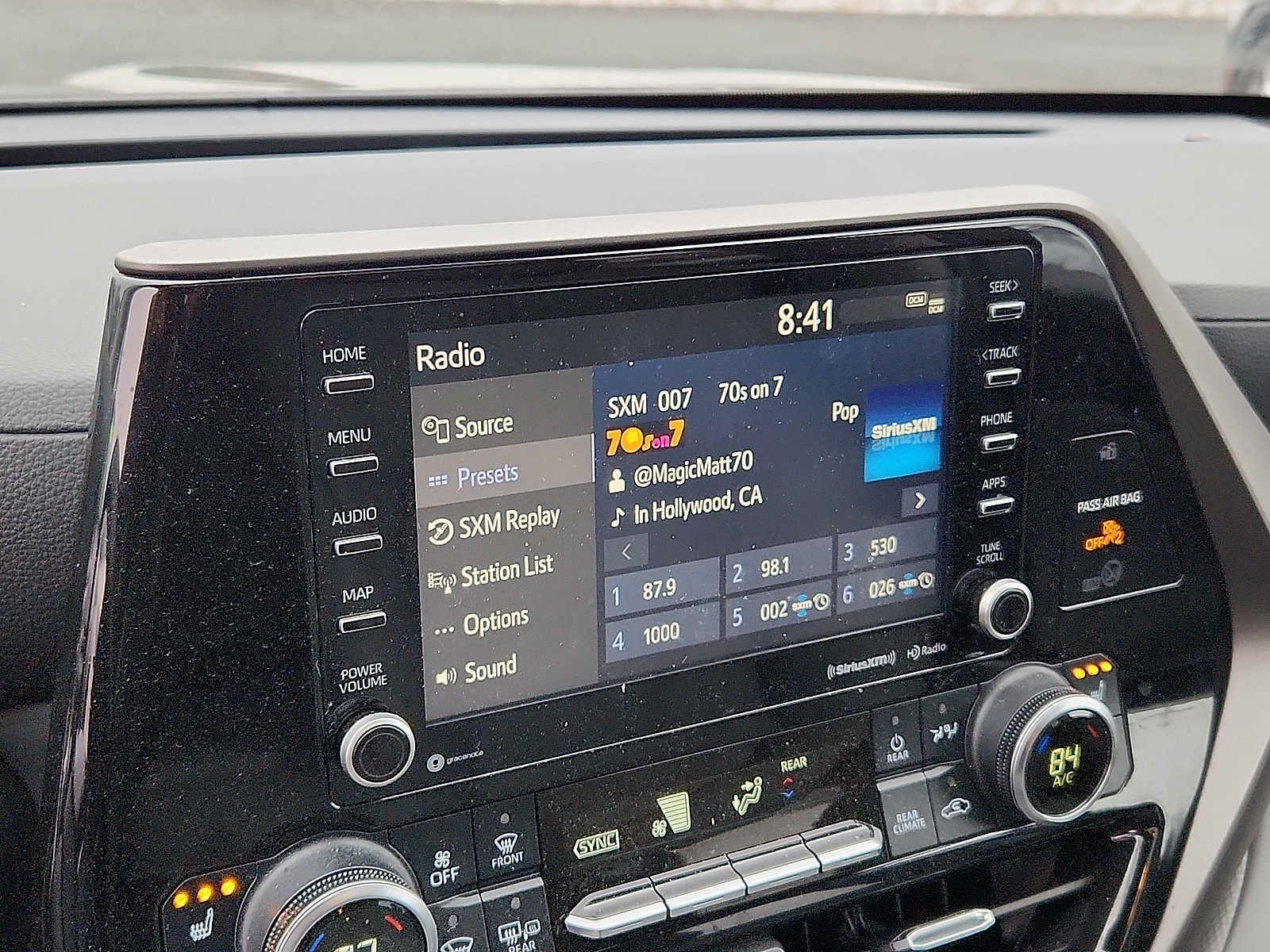 2022 Toyota Highlander XLE AWD