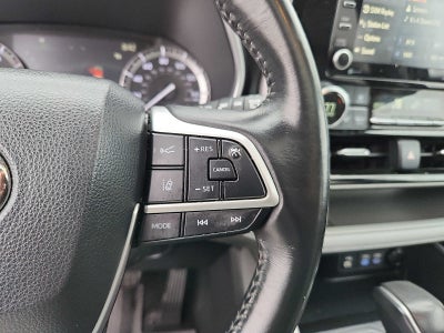 2022 Toyota Highlander XLE AWD