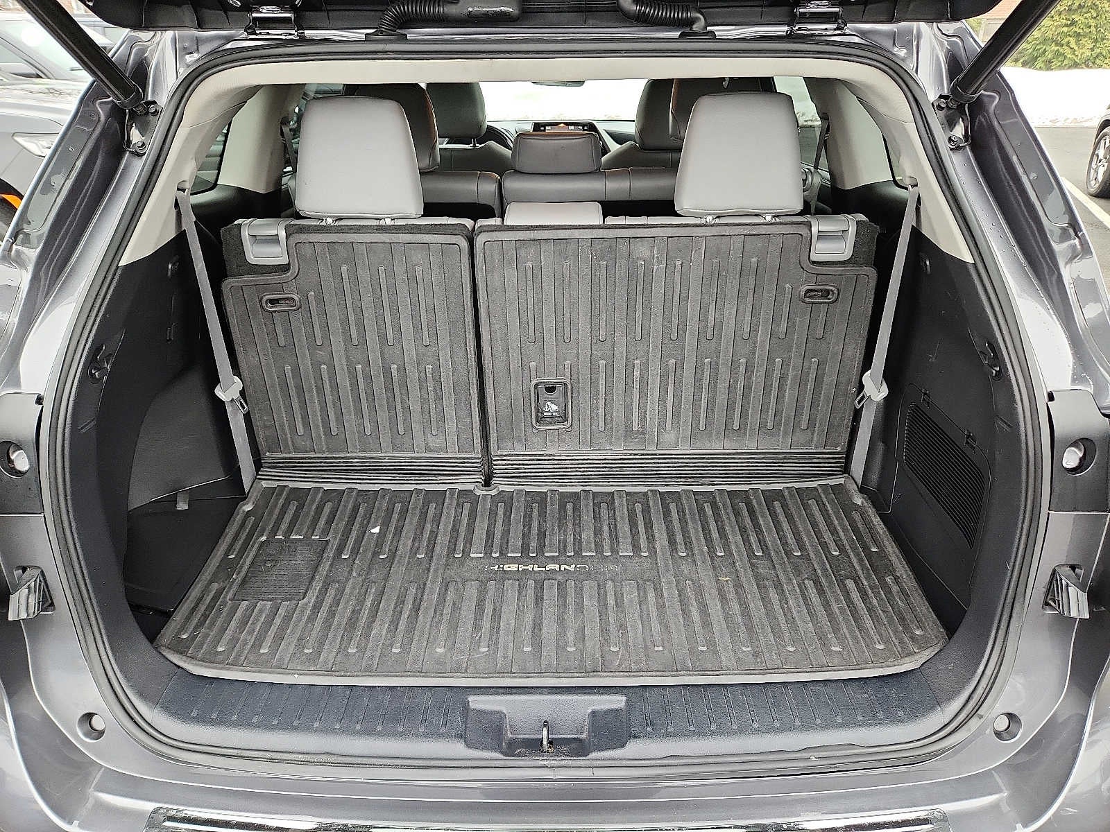 2022 Toyota Highlander XLE AWD