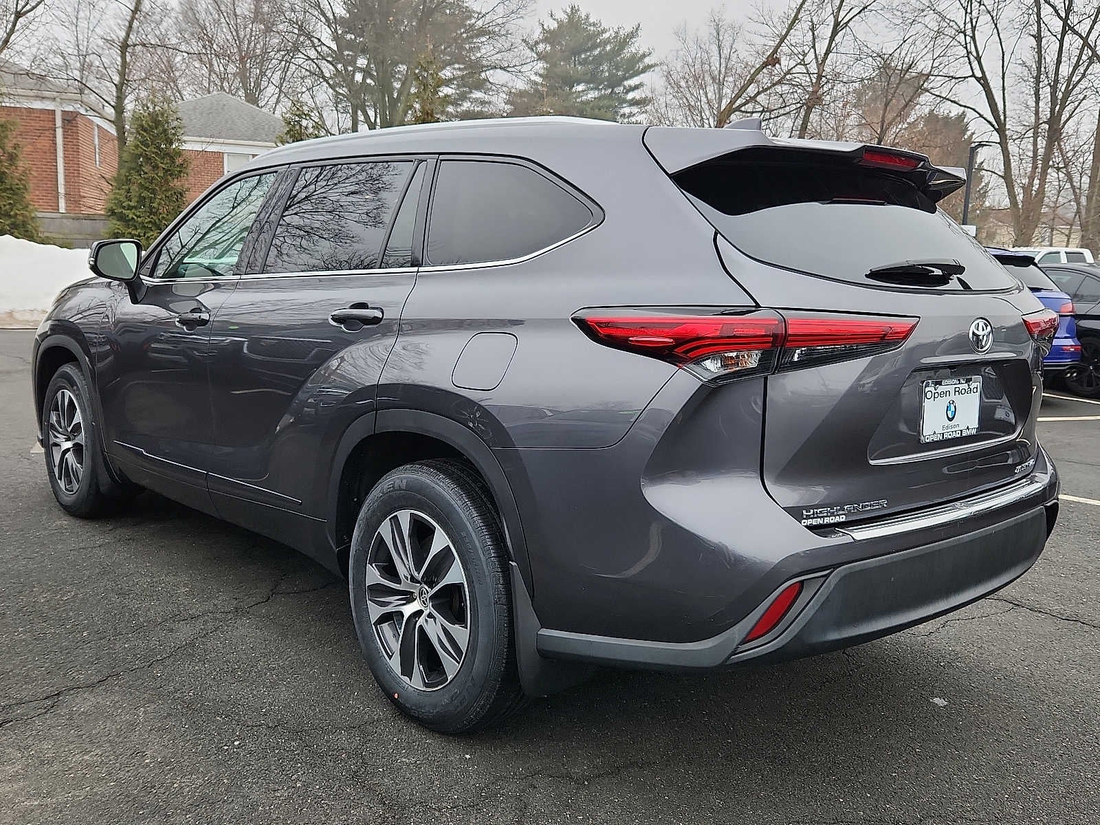 2022 Toyota Highlander XLE AWD