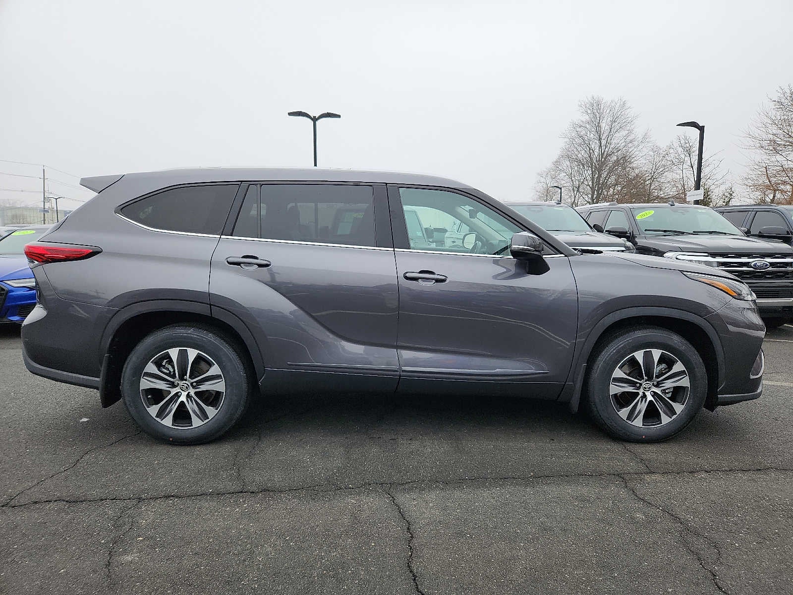 2022 Toyota Highlander XLE AWD