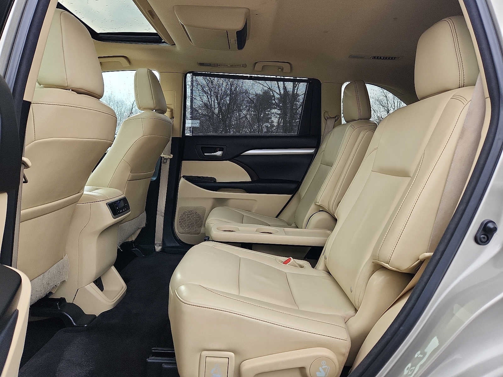 2014 Toyota Highlander AWD 4dr V6 XLE