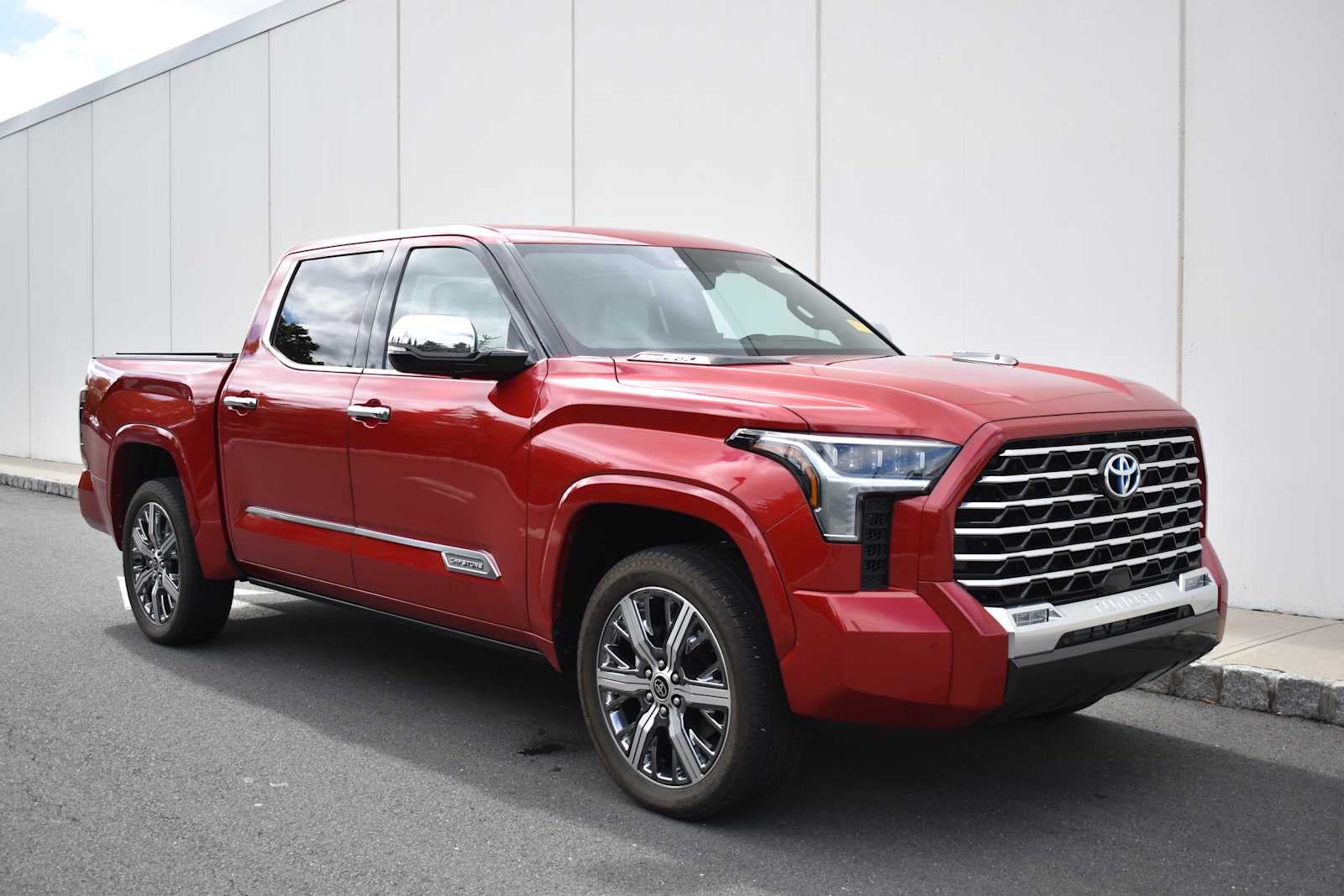2023 Toyota Tundra Capstone Hybrid CrewMax 5.5 Bed