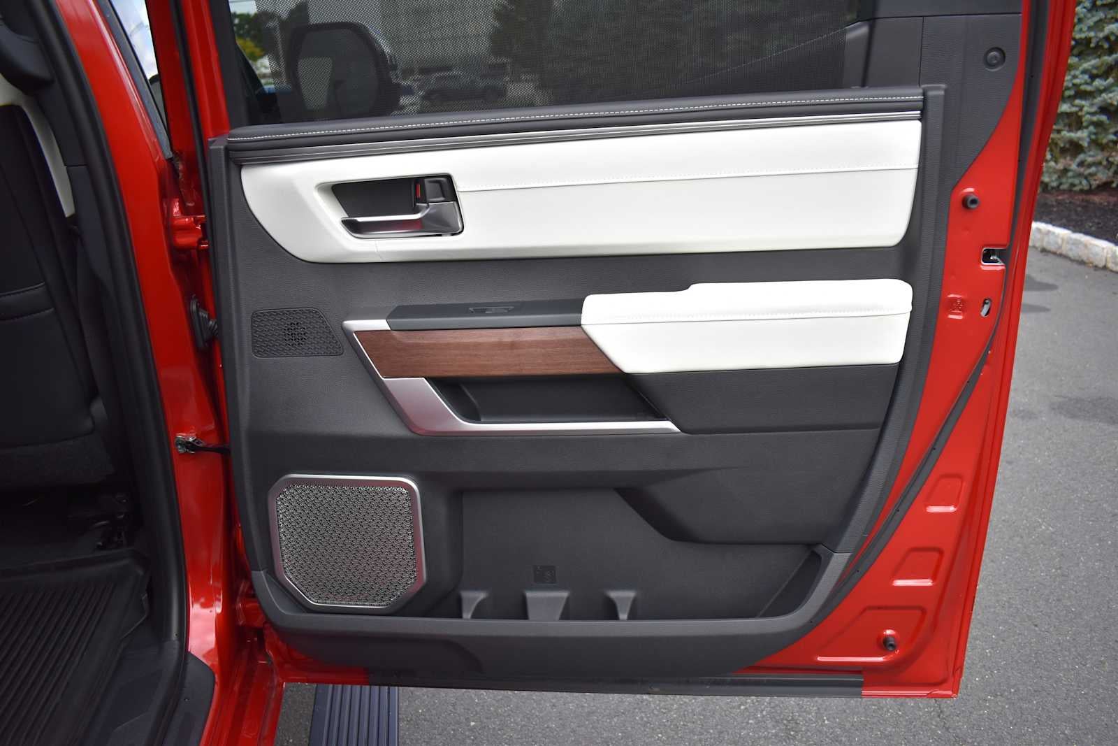 2023 Toyota Tundra Capstone Hybrid CrewMax 5.5 Bed