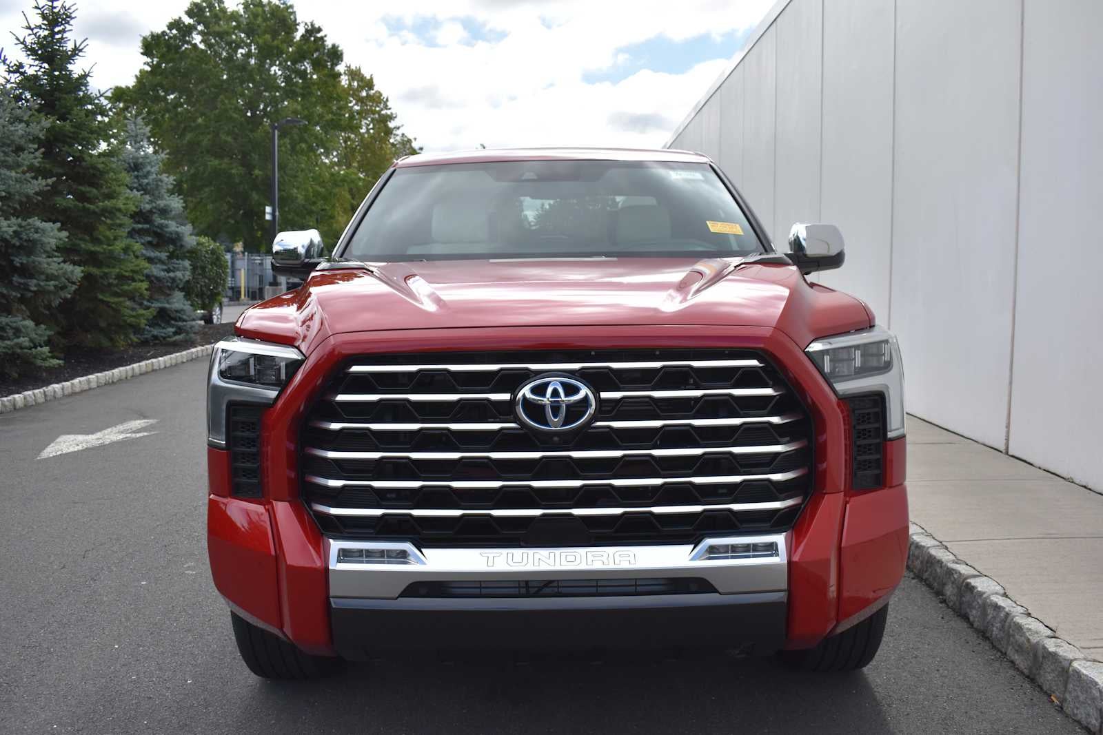 2023 Toyota Tundra Capstone Hybrid CrewMax 5.5 Bed