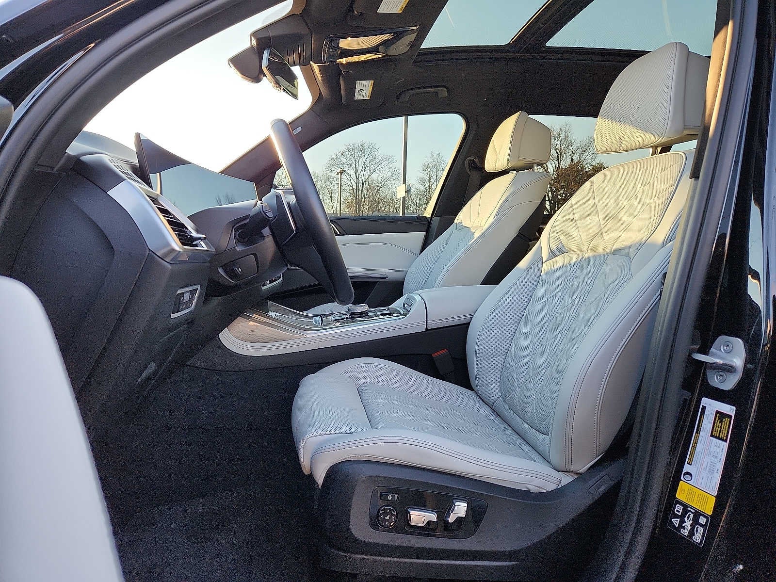 2023 BMW X7 xDrive40i Sports Activity Vehicle