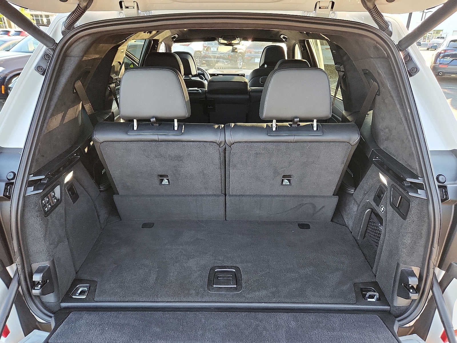 2023 BMW X7 xDrive40i Sports Activity Vehicle