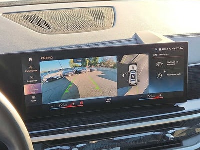 2023 BMW X7 xDrive40i Sports Activity Vehicle