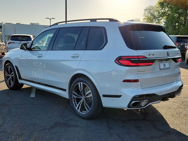 2023 BMW X7 xDrive40i Sports Activity Vehicle