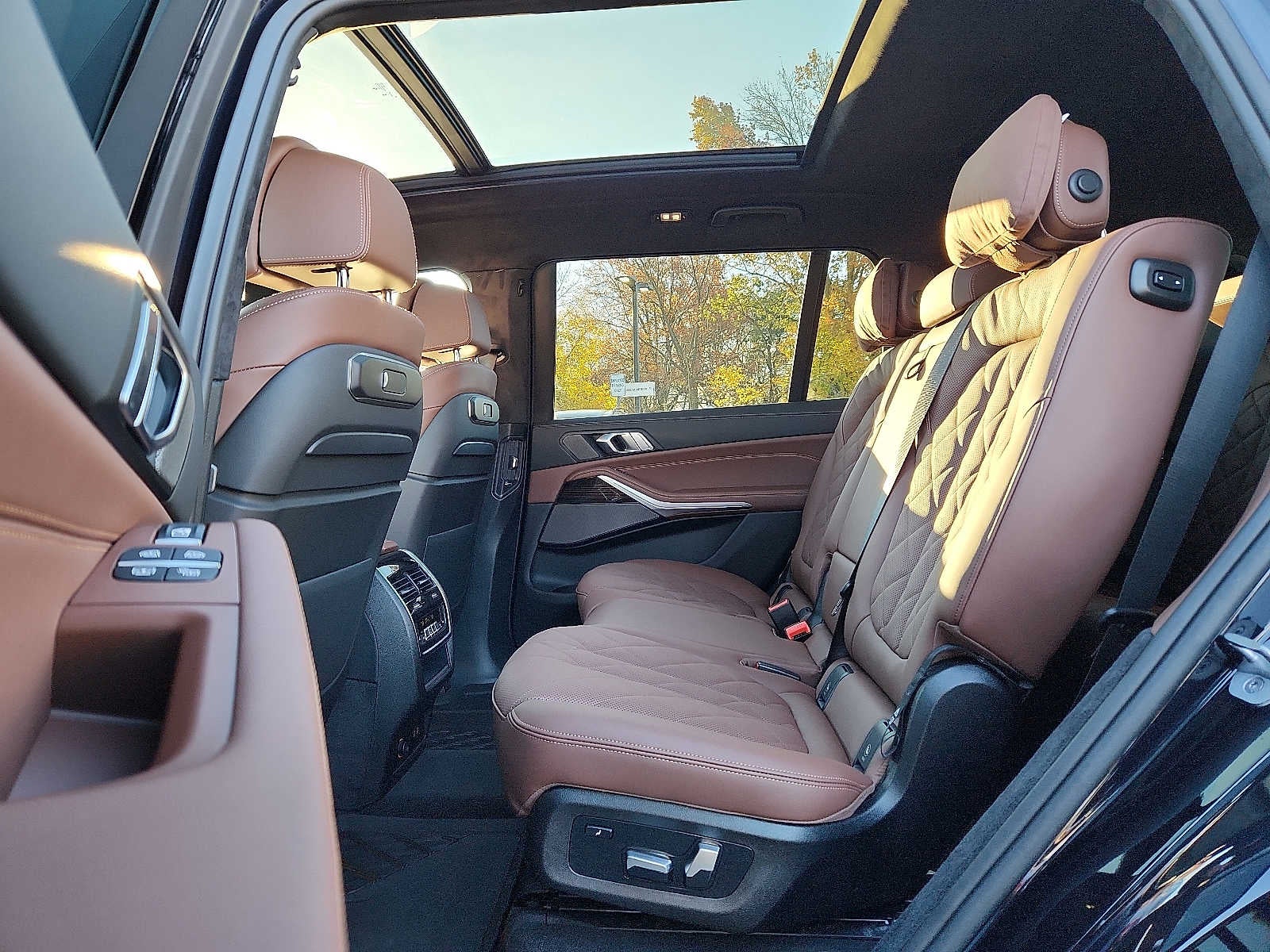 2026 BMW X7 xDrive40i Sports Activity Vehicle