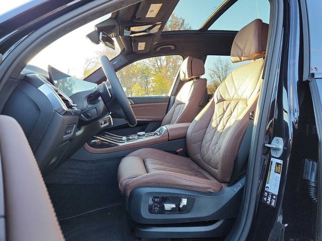 2026 BMW X7 xDrive40i Sports Activity Vehicle