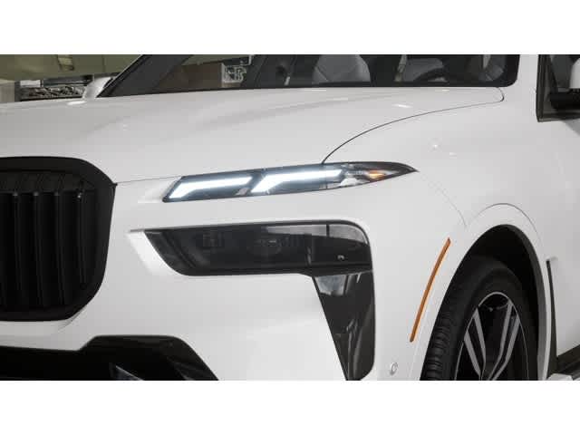 2026 BMW X7 xDrive40i Sports Activity Vehicle