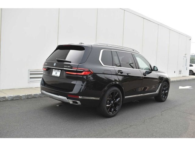 2026 BMW X7 xDrive40i Sports Activity Vehicle