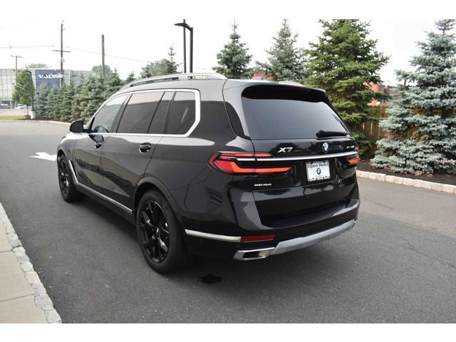 2026 BMW X7 xDrive40i Sports Activity Vehicle
