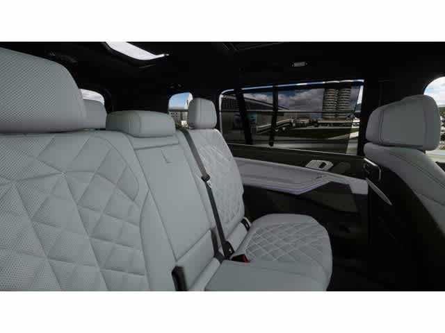 2027 BMW X7 xDrive40i Sports Activity Vehicle