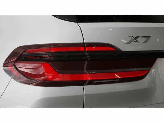 2027 BMW X7 xDrive40i Sports Activity Vehicle