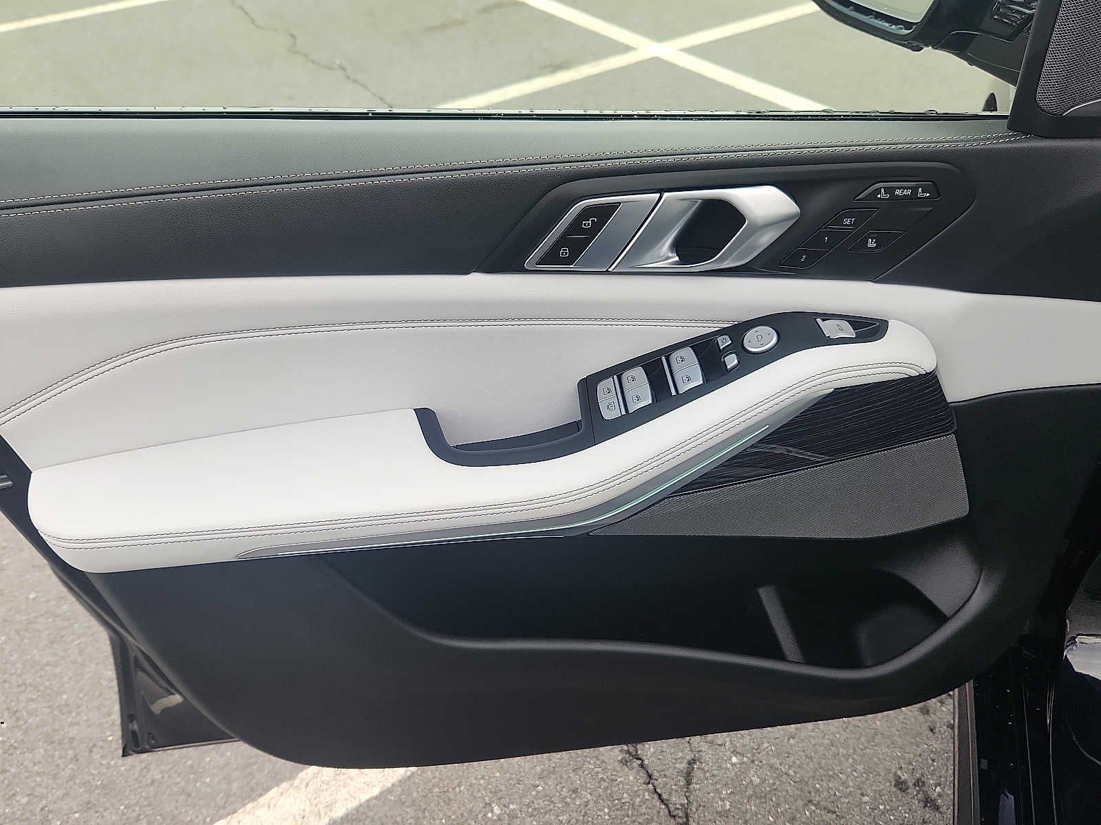 2024 BMW X7 xDrive40i Sports Activity Vehicle