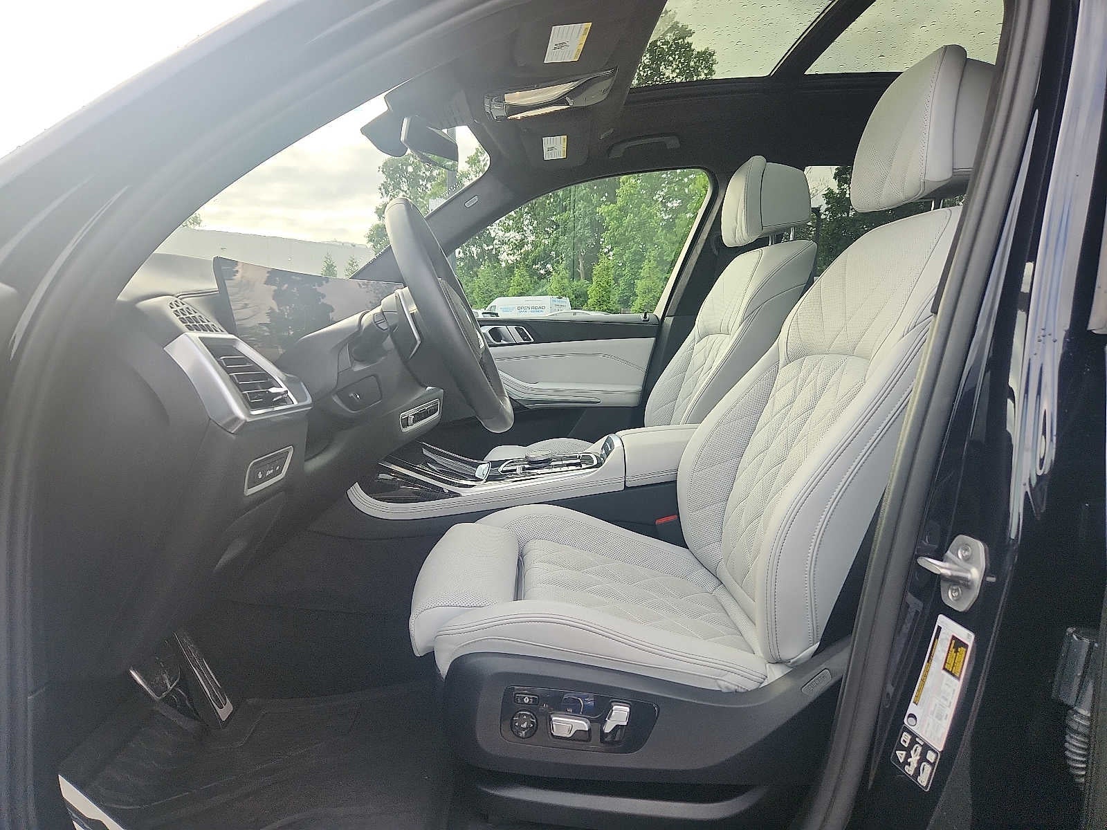 2024 BMW X7 xDrive40i Sports Activity Vehicle
