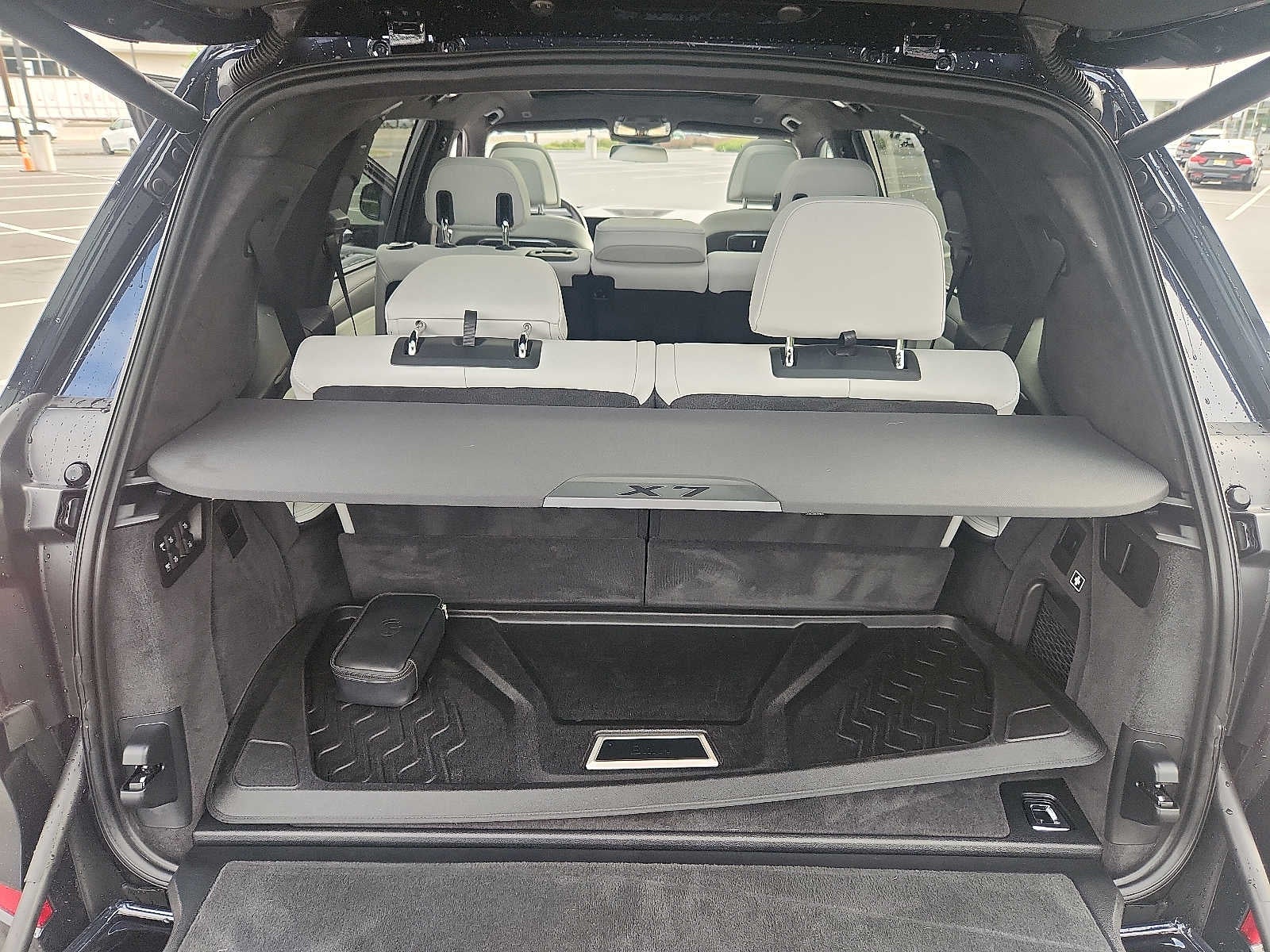 2024 BMW X7 xDrive40i Sports Activity Vehicle