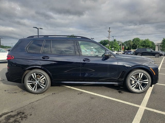 2024 BMW X7 xDrive40i Sports Activity Vehicle