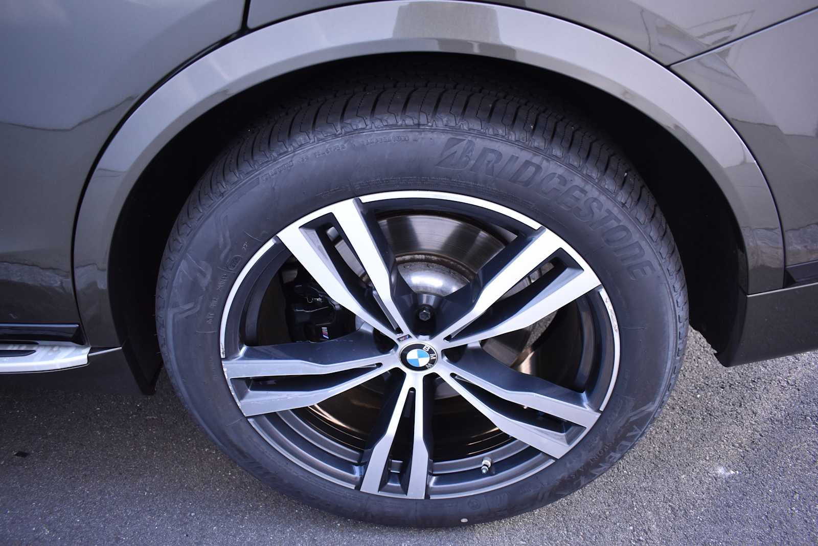 2024 BMW X7 xDrive40i Sports Activity Vehicle