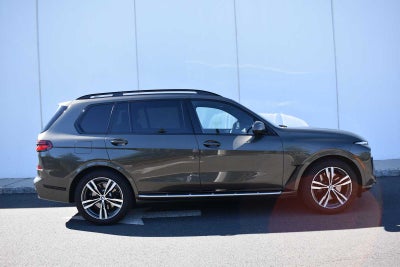 2024 BMW X7 xDrive40i Sports Activity Vehicle