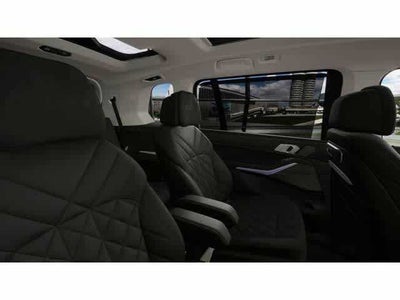 2027 BMW X7 xDrive40i Sports Activity Vehicle