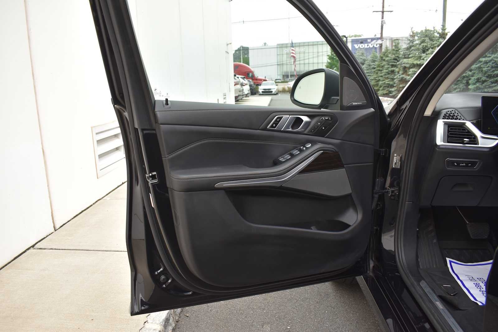 2024 BMW X7 xDrive40i Sports Activity Vehicle