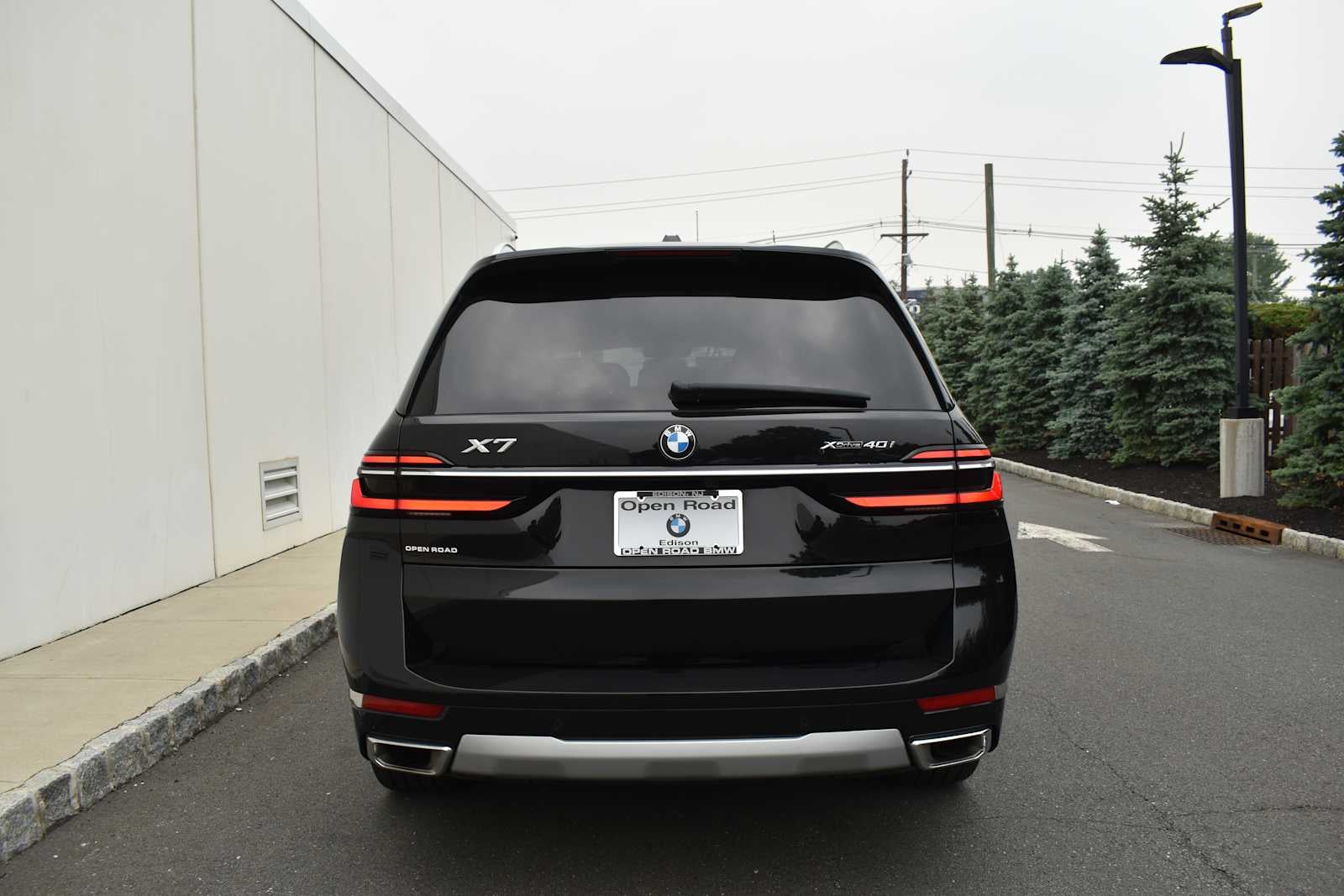 2024 BMW X7 xDrive40i Sports Activity Vehicle
