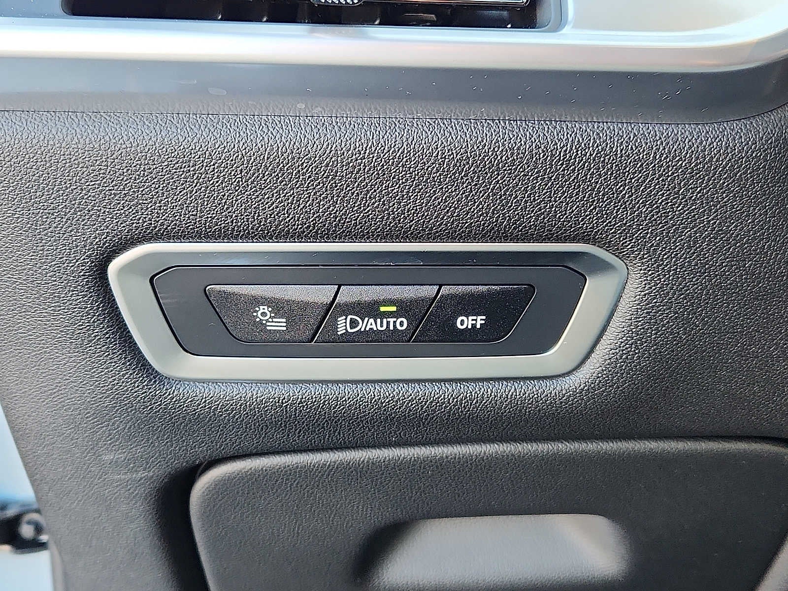 2025 BMW X7 xDrive40i Sports Activity Vehicle