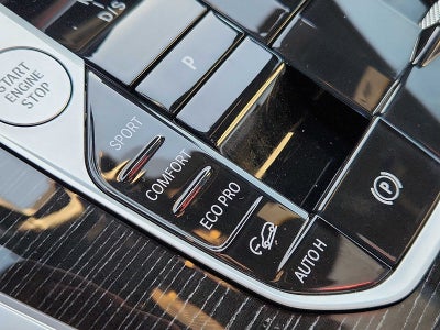 2025 BMW X7 xDrive40i Sports Activity Vehicle